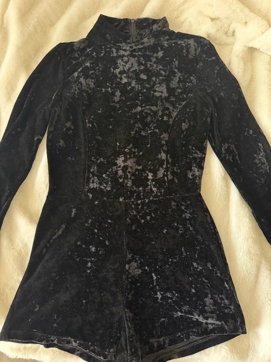Forever 21 Black Velvet Turtleneck Romper - Picture 2 of 4